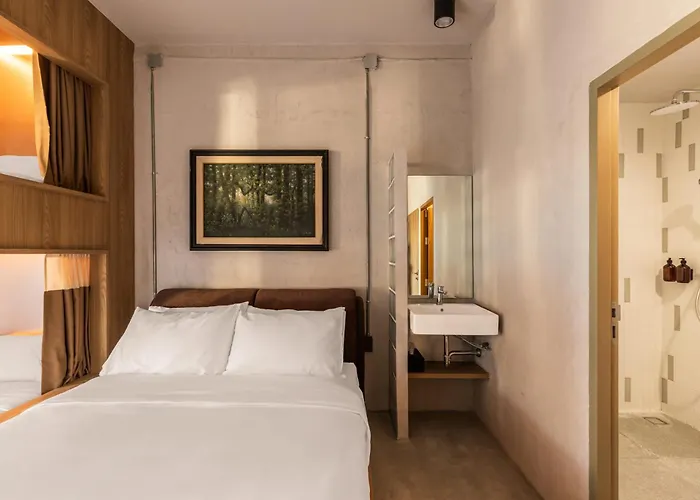 The District Ekkamai Hostel Bangkok